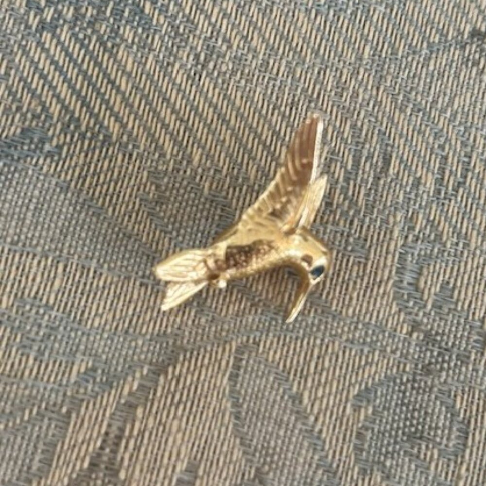 KREMENTZ Gold Hummingbird Saphire Blue Rhinestone PIN BROOCH - Picture 10 of 10